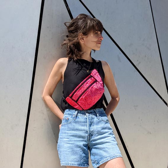 sac banane Lyon sacoche pochette créateur création artisanale velours jacquard tissu irisé brillant léopard bumbag fannypack sac bandoulière pochette accessoire